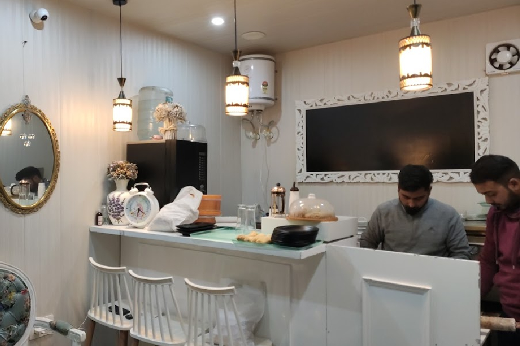 White Mountain Cafe
