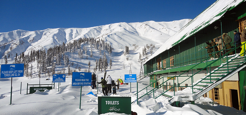 Kongdoori gondola station meadows